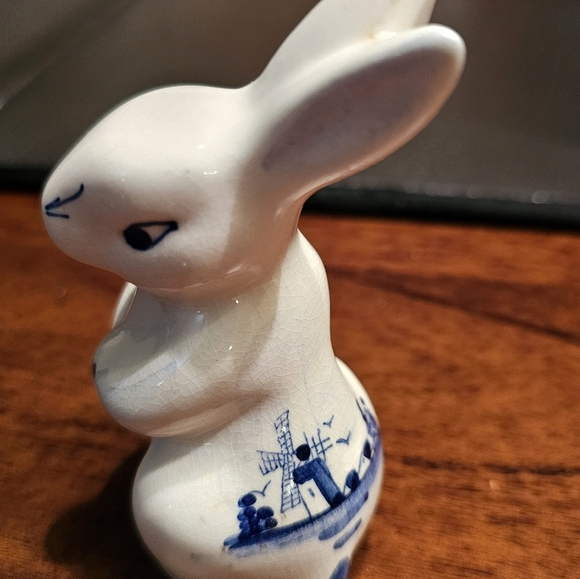 2 Vintage Dutch Hand Painted Ceramic Bunny, 4 Egg Holders, and Dog with Basket - Picture 12 of 14